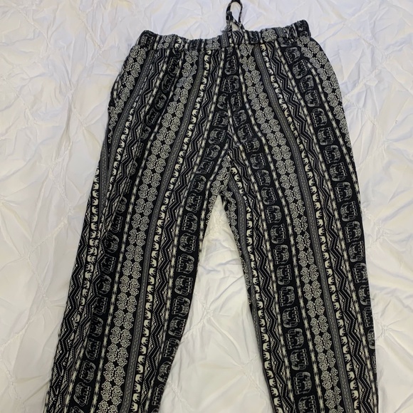 Bluenotes Printed Pants - Picture 2 of 3